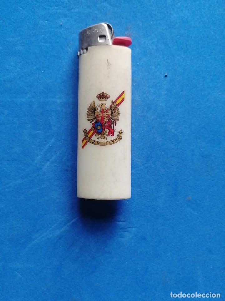 Militaria: Mechero Militar C.I.R. - 12 Le&oacute;n