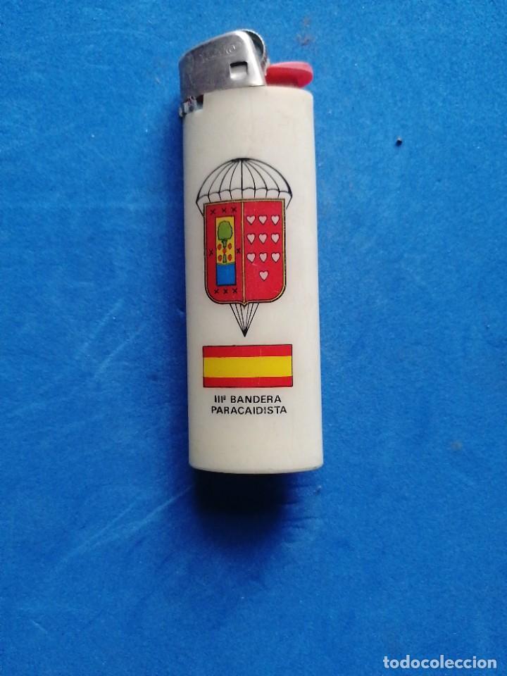 Militaria: Mechero Militar III Bandera Paracaidista
