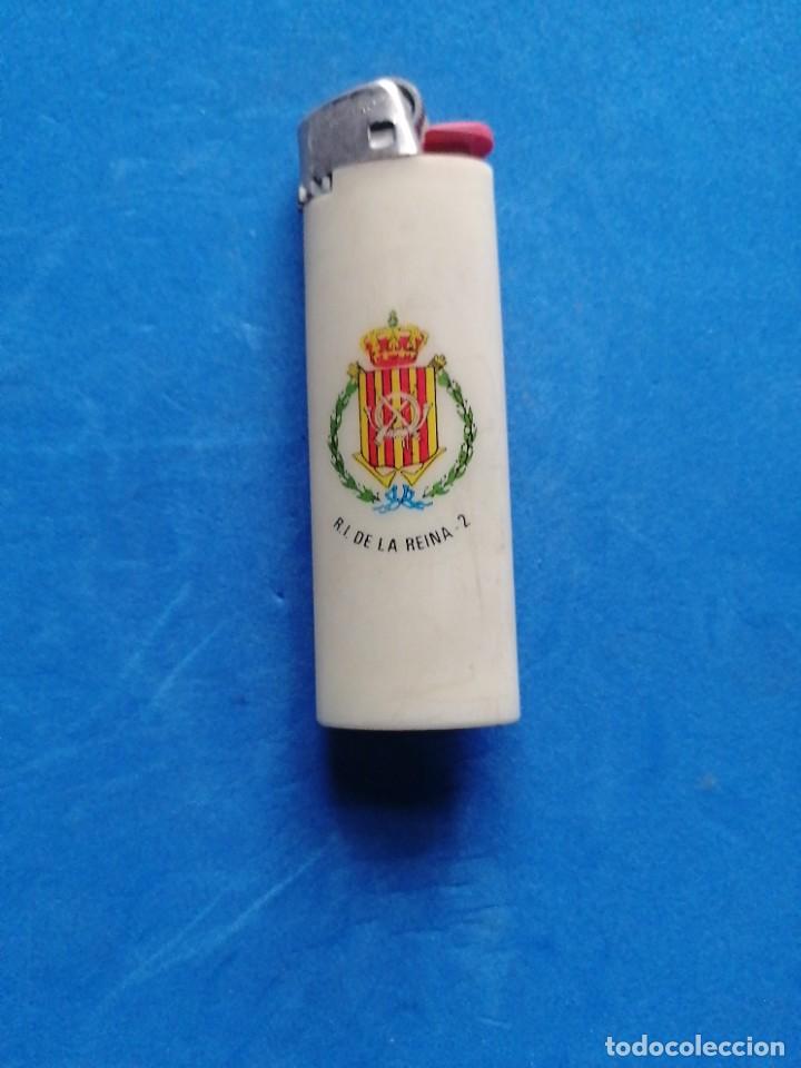 Militaria: Mechero Militar Regimiento de la Reina 2