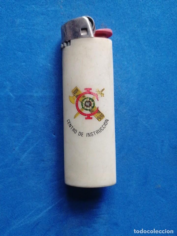 Militaria: Mechero Guardia Civil