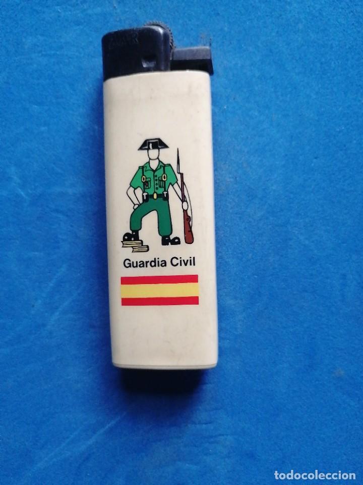 Militaria: Mechero Guardia Civil