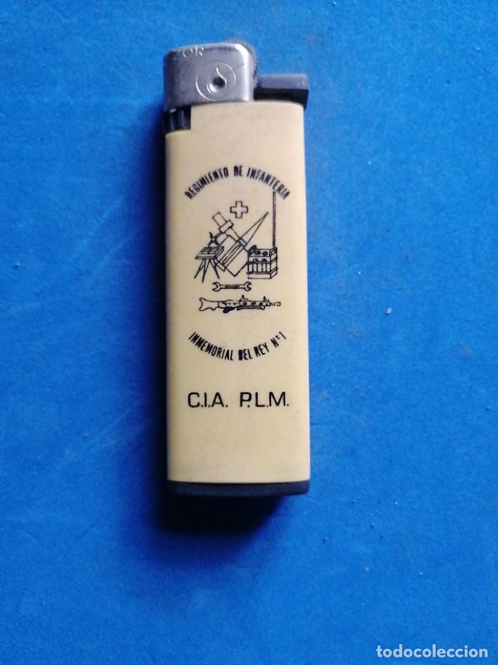 Militaria: Mechero Militar Regimiento Inmemorial del Rey 1 C. I. A. - P. L. M.