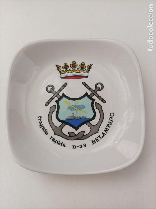 Military Antiques: Platillo cenicero en ceramica. FRAGATA RAPIDA D-39 RELAMPAGO.