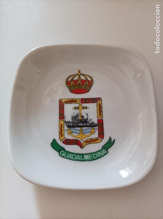 Militaria: Platillo cenicero en ceramica. DRAGAMINAS GUALDAMEDINA (M-44).
