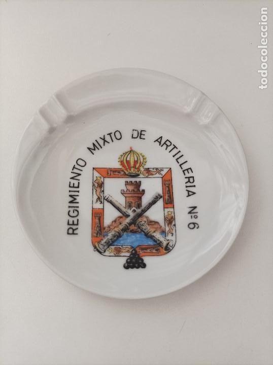 Militaria: Platillo cenicero en ceramica. REGIMIENTO MIXTO DE ARTILLERIA N&ordm;6 .