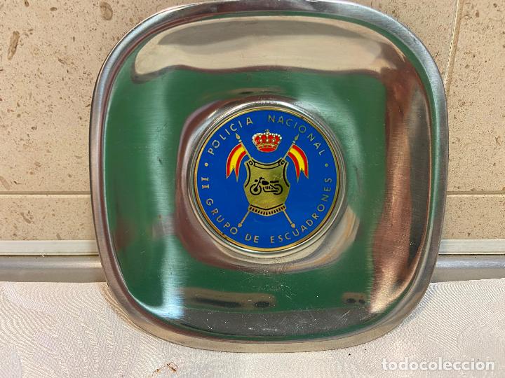 Military Antiques: 84.- Vac&iacute;a bolsillos metal esmaltado Polic&iacute;a Nacional II Grupo de Escuadrones motorizados