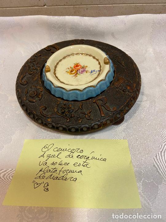 Military Antiques: 81.- Original y &uacute;nico cenicero. Base de madera con el Rokiski de aviaci&oacute;n