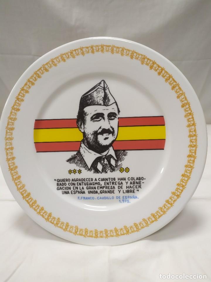 Military Antiques: Plato de Franco de cer&aacute;mica Bidasoa