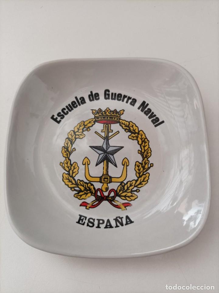 Military Antiques: Platillo - cenicero en ceramica. ESCUELA DE GUERRA NAVAL - ESPA&Ntilde;A.