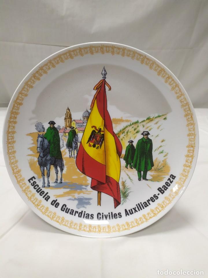 Military Antiques: Plato de cer&aacute;mica de la extinta academia de Guardias Civiles de Baeza, cer&aacute;mica Cartagena