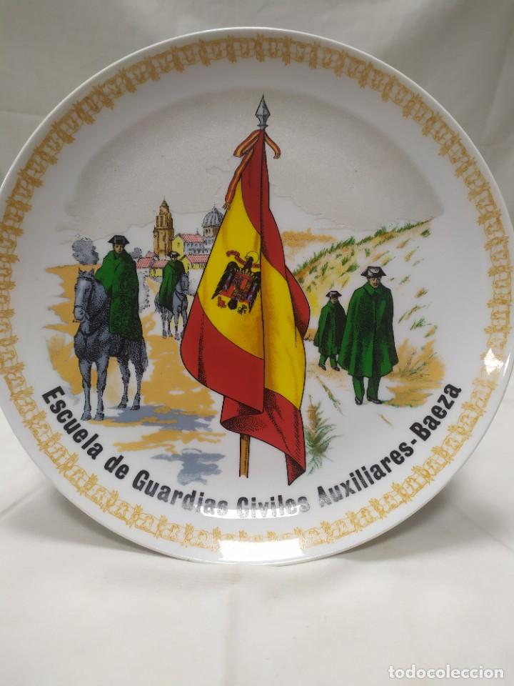 Military Antiques: Plato de cer&aacute;mica de la extinta academia de Guardias Civiles de Baeza, cer&aacute;mica Cartagena