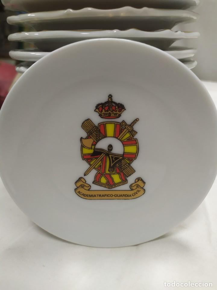 Militaria: Peque&ntilde;o plato de cer&aacute;mica de la Academia de la Guardia Civil de tr&aacute;fico.