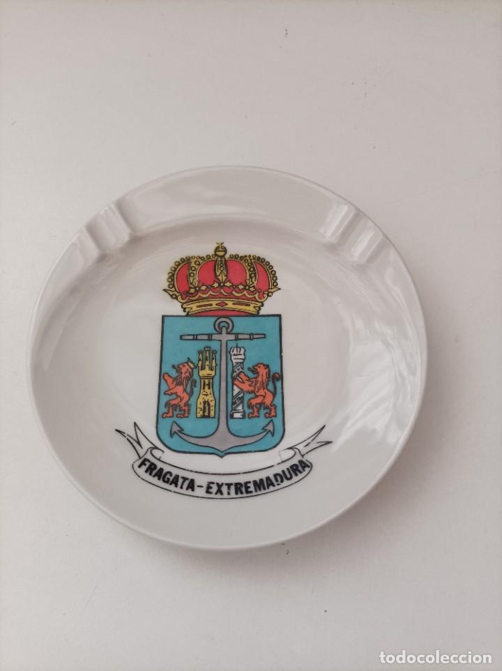 Military Antiques: Platillo - cenicero en ceramica. FRAGATA EXTREMADURA.