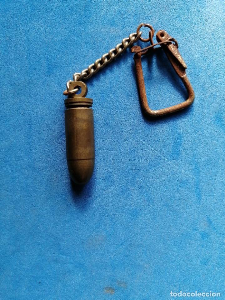 Militaria: Llavero bala