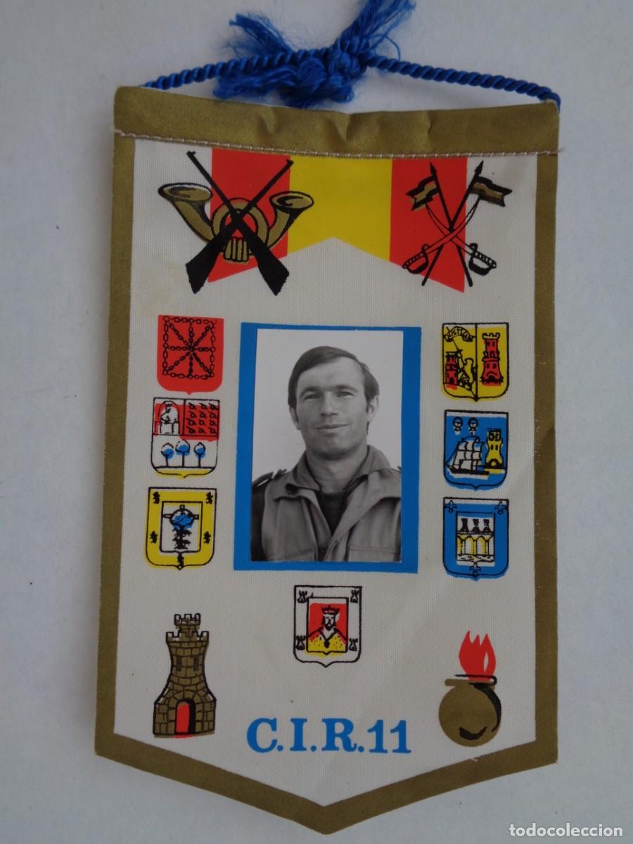 Military Antiques: PEQUE&Ntilde;O BANDERIN RECUERDO DE LA MILI, C.I.R. N&ordm; 11 . CON FOTO DEL MILITAR