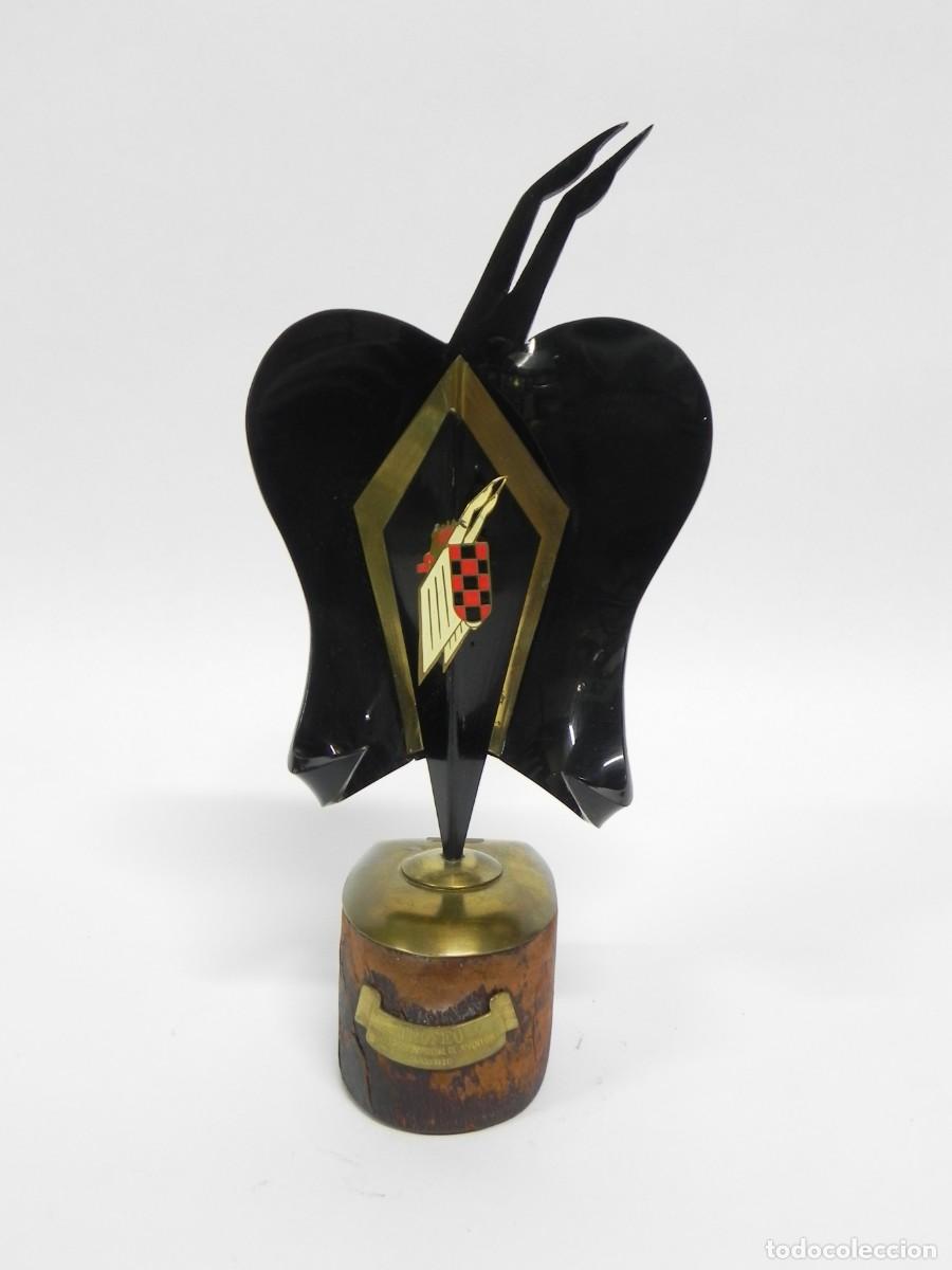 Military Antiques: TROFEO DELEGACI&Oacute;N PROVINCIAL DE JUVENTUDES. MADRID. MIDE 27,5 CMS.