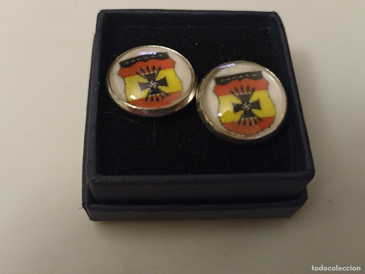 Militaria: GEMELOS DIVISI&Oacute;N AZUL