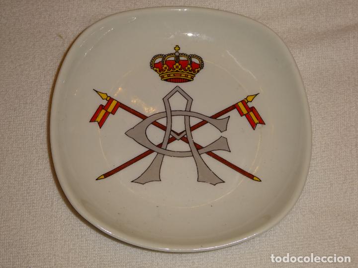 Militaria: CENICERO DE CER&Aacute;MICA MILITAR. ACADEMIA DE CABALLER&Iacute;A. 13CM 190GR