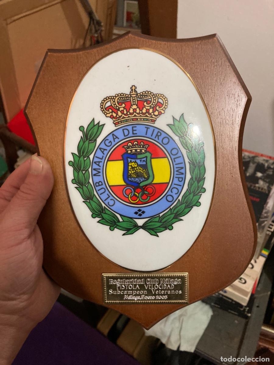 Military Antiques: Bonita metopa club de tiro de malaga