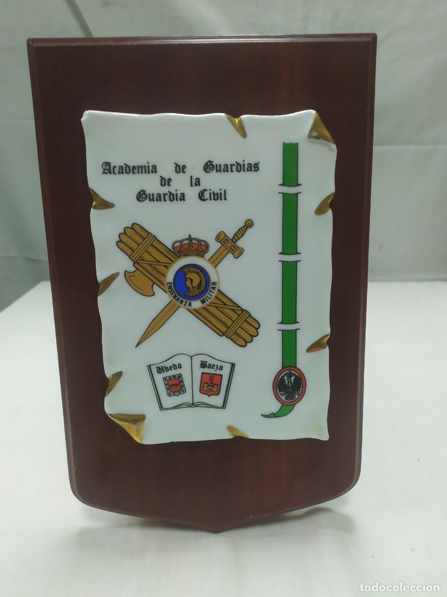 Militaria: Placa decorativa Academia Guardia Civil Baeza - &Uacute;beda