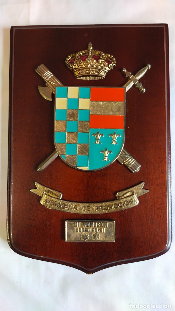 Military Antiques: Metopa. Esmalte sobre metal y madera. Academia de promoci&oacute;n. LII promoci&oacute;n 90-91. romanjuguetesymas.