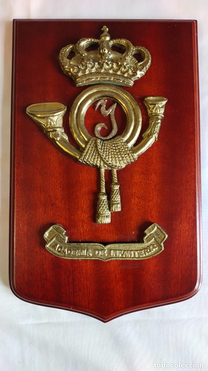 Militaria: Metopa. Bronce sobre madera. Academia de Infanter&iacute;a. romanjuguetesymas.