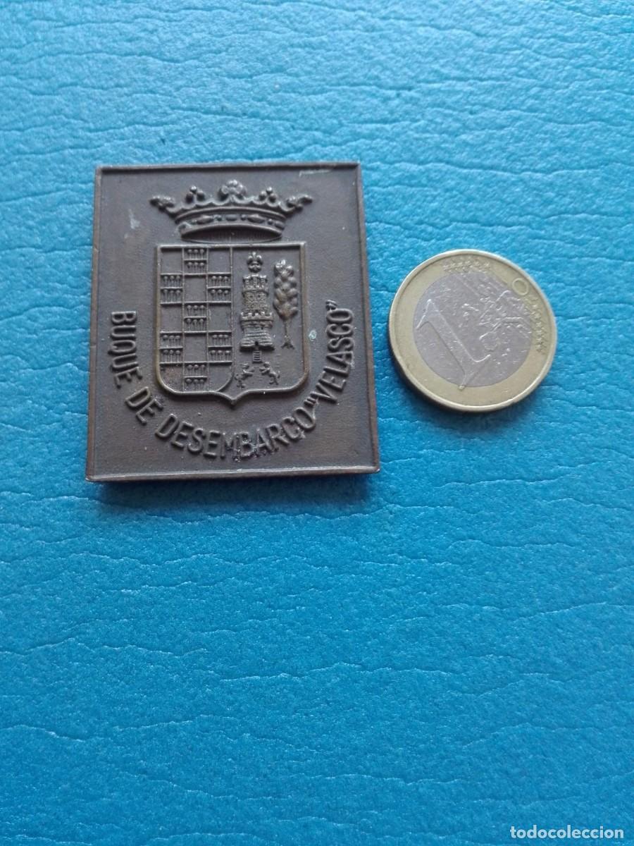 Militaria: ANTIGUA PLACA DE LATON O BRONCE - BUQUE DE DESEMBARCO &rdquo;VELASCO&rdquo;