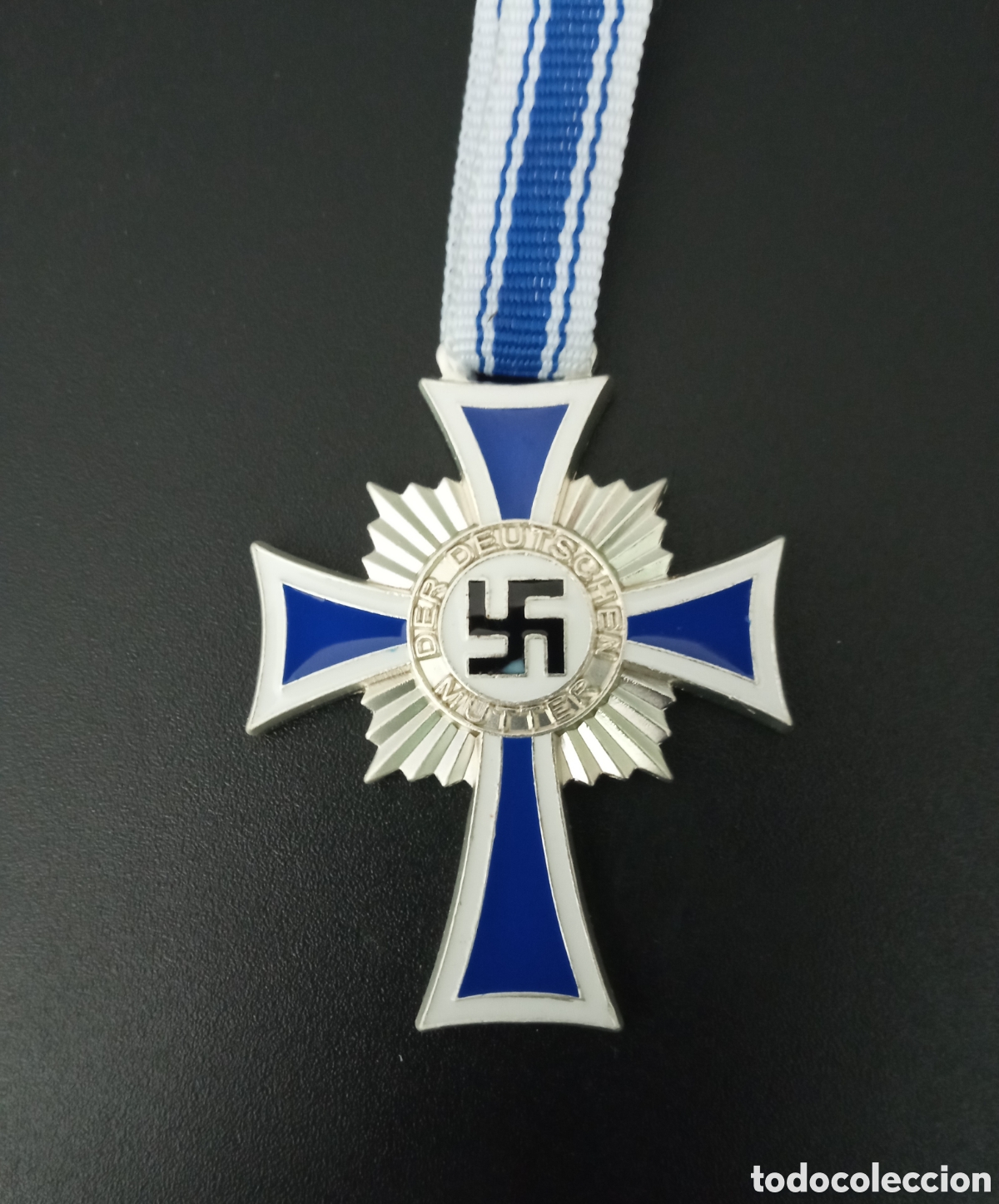 Militaria: MEDALLA CRUZ DE HONOR A LA MADRE ALEMANA. SEGUNDA CLASE. GUERRA MUNDIAL. TERCER REICH. ALEMANIA NAZI