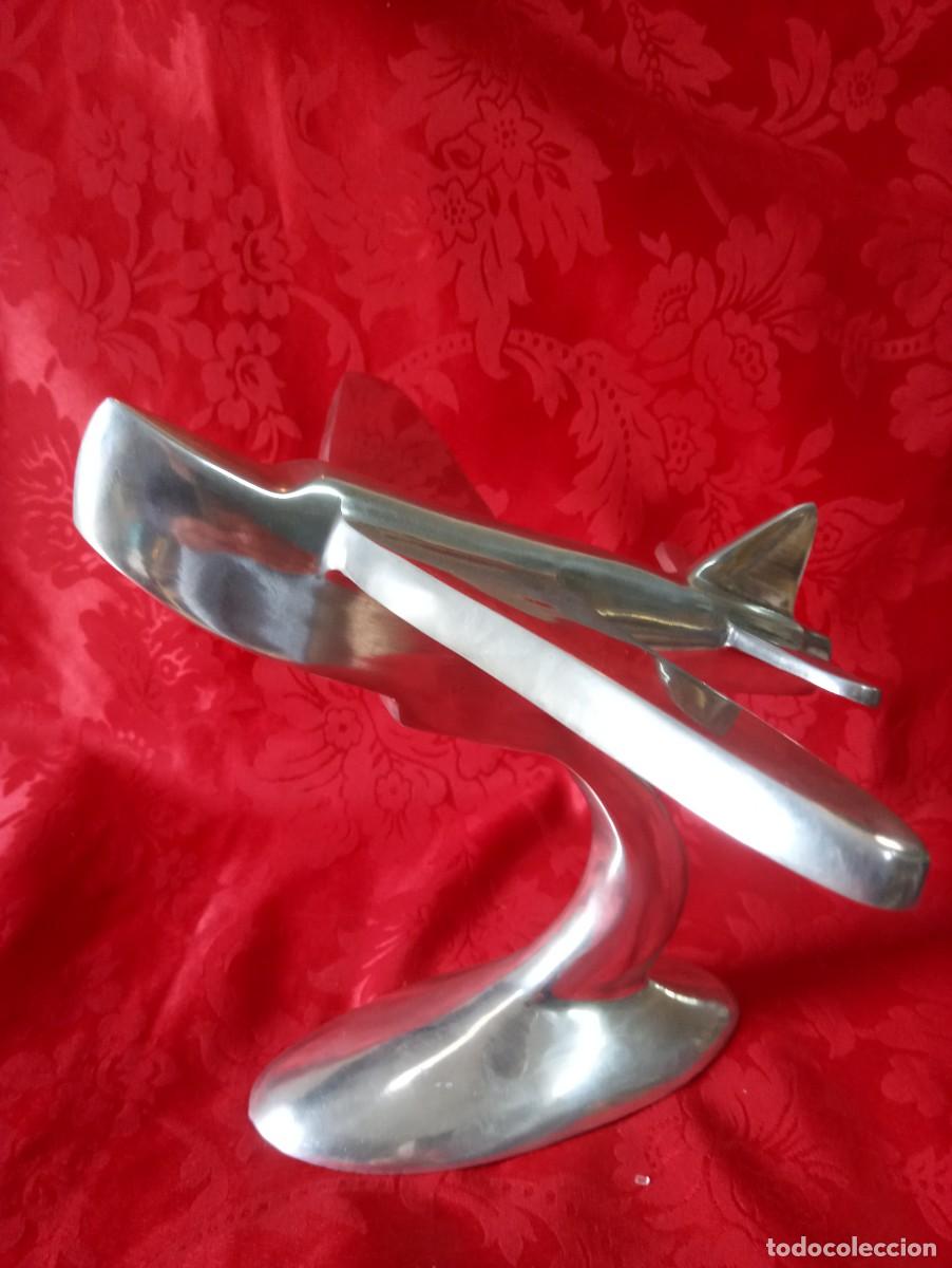 Militaria: Maqueta en aluminio de un hidroavion tipo Canadair