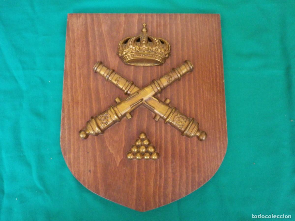 Military Antiques: ARTICULO REBAJADO. SUPER OFERTA. METOPA MILITAR EN BRONCE Y MADERA.