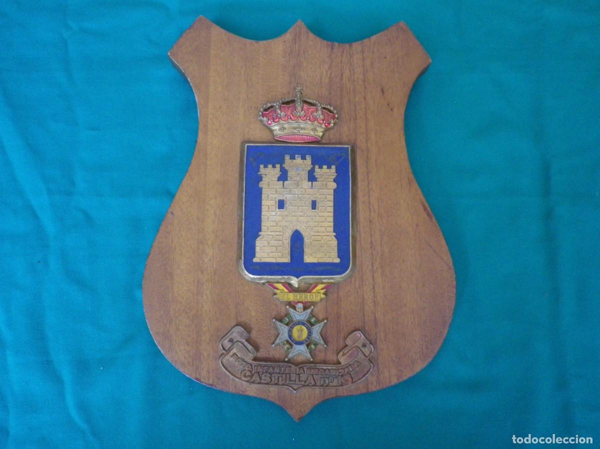 Military Antiques: ARTICULO REBAJADO. SUPER OFERTA. METOPA MILITAR EN BRONCE,ESMALTADA Y EN MADERA.