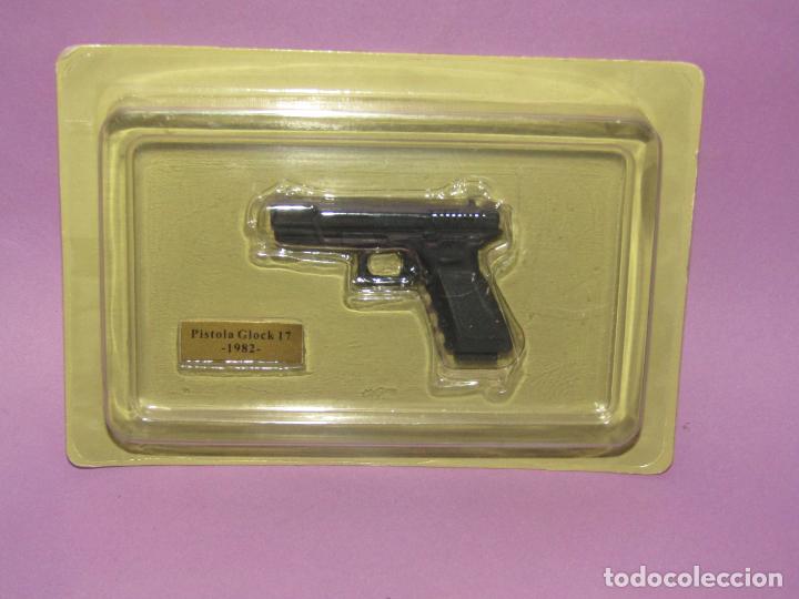 Militaria: Colecci&oacute;n ARMAS HIST&Oacute;RICAS de SALVAT - Pistola GLOCK 17 de 1982