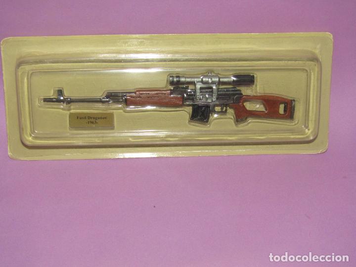 Militaria: Colecci&oacute;n ARMAS HIST&Oacute;RICAS de SALVAT - Fusil DRAGUNOV de 1963