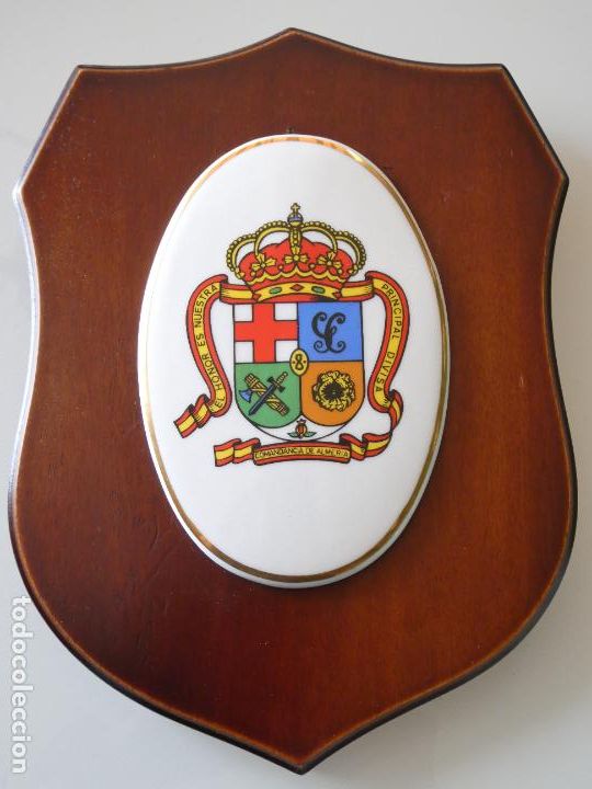 Militaria: METOPA MILITAR GUARDIA CIVIL. COMANDANCIA ALMER&Iacute;A CER&Aacute;MICA. 27CM. 730GR