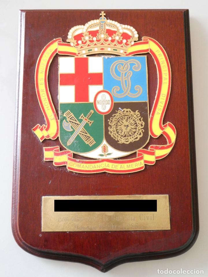 Militaria: METOPA MILITAR GUARDIA CIVIL. COMANDANCIA ALMER&Iacute;A A&Ntilde;O 1986. 25CM. 630GR