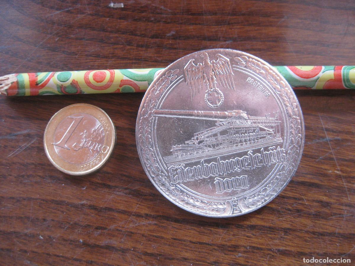 Militaria: REPRO MONEDA MEDALLA NAZI REICH HITLER EISENBAHNGESCH&Uuml;TZ EISENBANHGESCHUTZ CA&Ntilde;ON EN RAILES WWII WAR