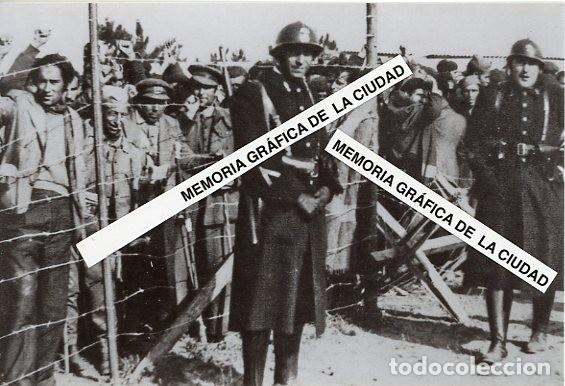 Militaria: ESPA&Ntilde;A. GUERRA CIVIL 1936-1939. REFUGIADOS ESPA&Ntilde;OLES, HUYENDO DE LA GUERRA, EN TR&Aacute;NSITO AL CAMPO....