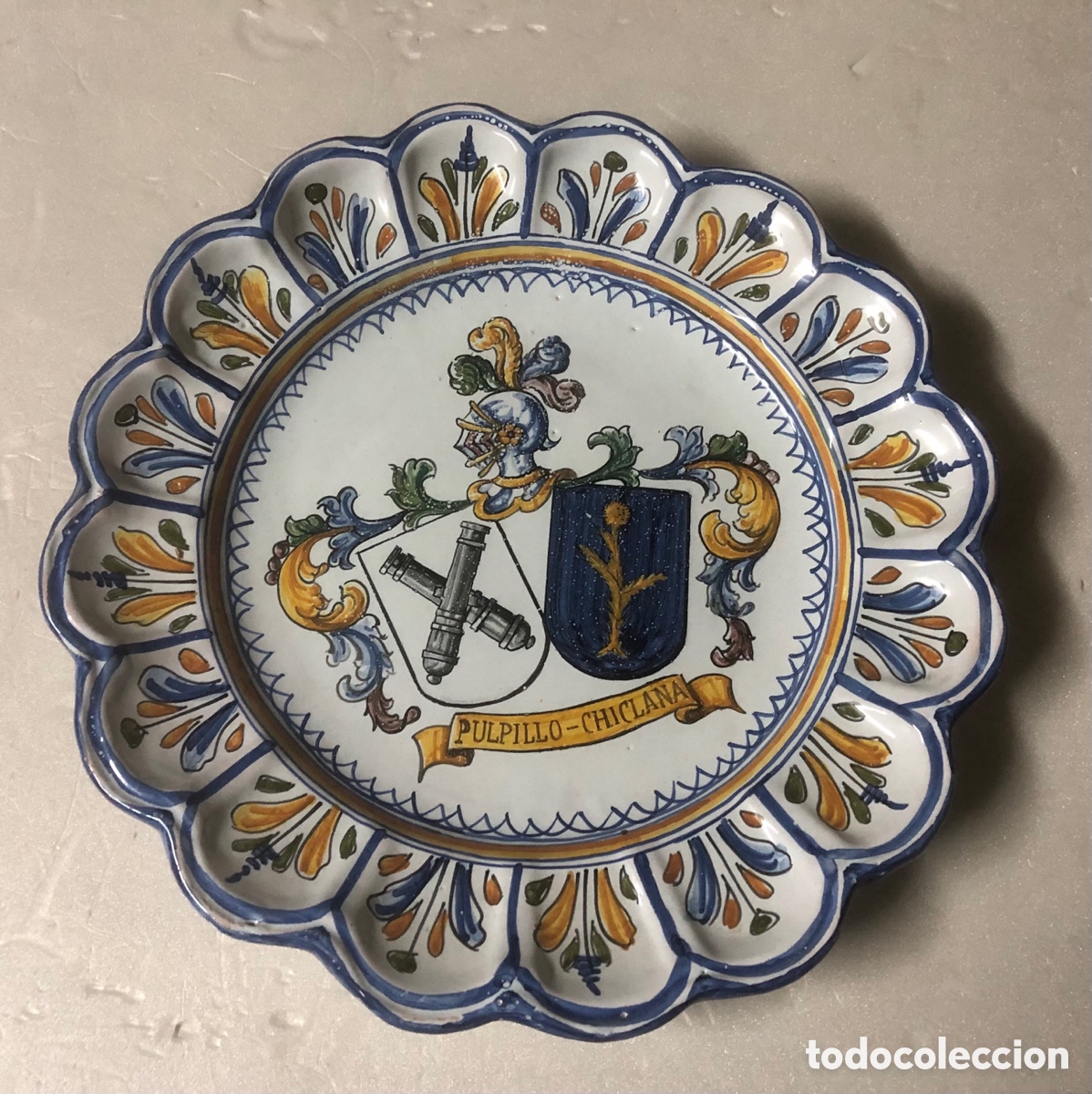 Militaria: PLATO DE CER&Aacute;MICA MILITAR REGIMIENTO DE ARTILLER&Iacute;A CHICLANA FRONTERA PULPILLO. TALAVERA REINA