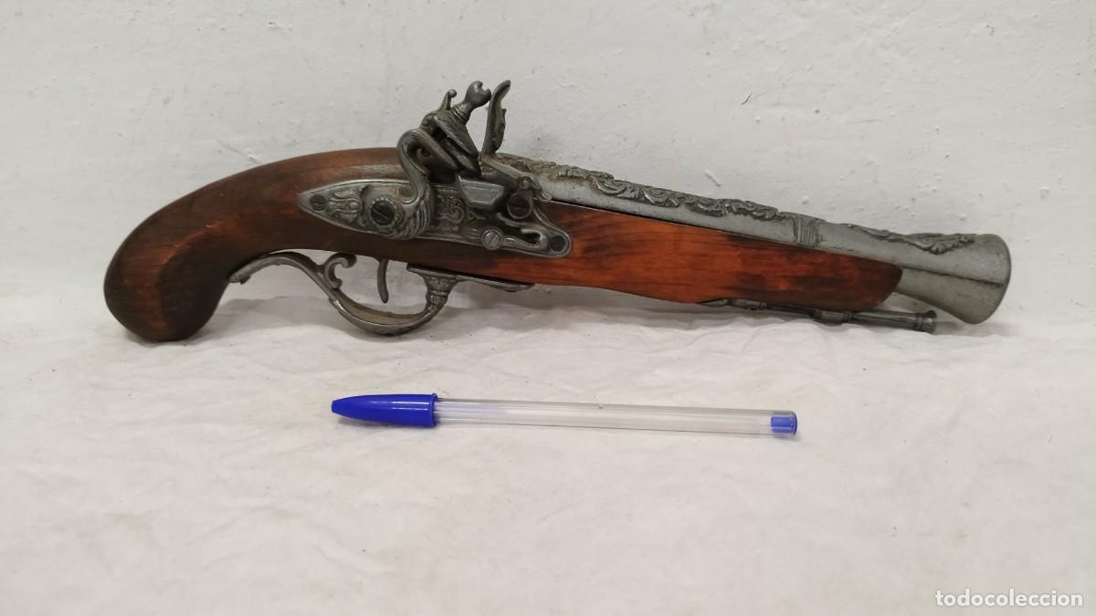 Military Antiques: Antigua R&eacute;plica de Pistola Avancarga no acciona