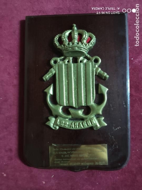 Military Antiques: metopa l22 aragon en bronce y madera 19 x 19 cm