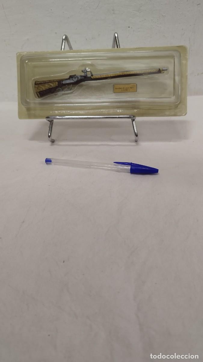Militaria: ANTIGUA ARMA Arcabuz de cara J&auml;ger -S.XVII- DE COLECCION EN MINIATURA EN SU BLISTER SIN ABRIR