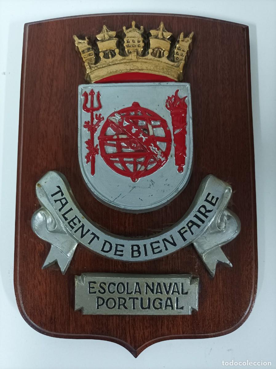 Militaria: Metopa Marina de Portugal. ESCOLA NAVAL PORTUGAL. Resina sobre madera.