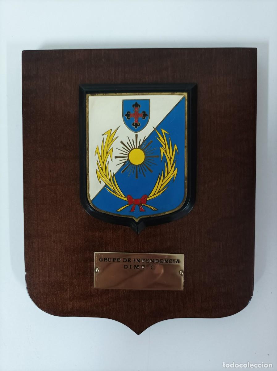 Military Antiques: Metopa militar. Grupo de Intendencia de la DIMT-3. Metal esmaltado sobre madera.