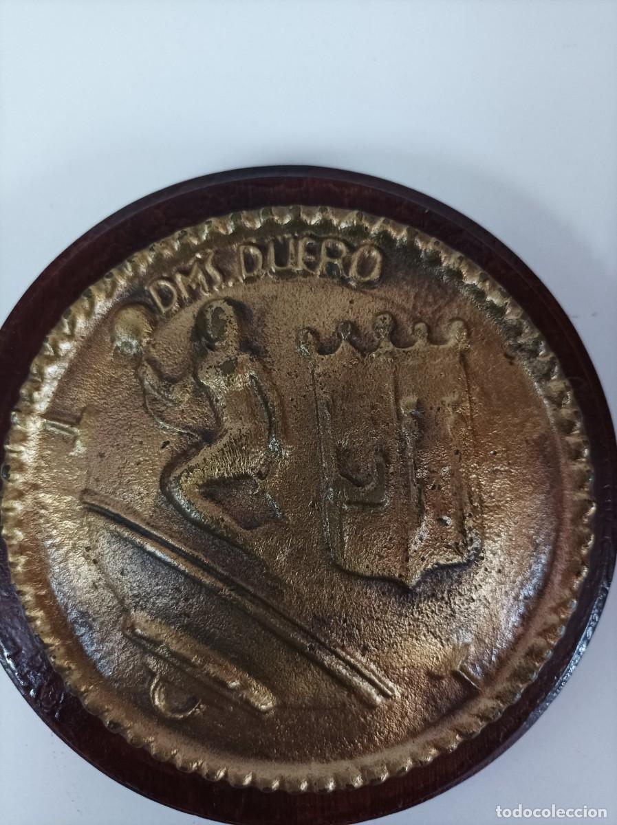 Military Antiques: Antigua metopa naval. DRAGAMINAS DUERO. A&ntilde;os70. Bronce sobre madera. MUY RARA