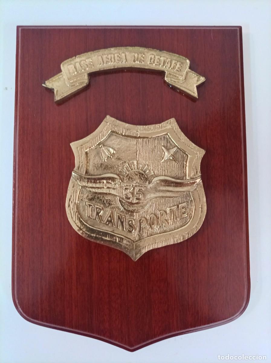 Military Antiques: Metopa Ejercito del Aire. BASE A&Eacute;REA GETAFE - ALA 35 TRANSPORTE. Metal sobre madera.
