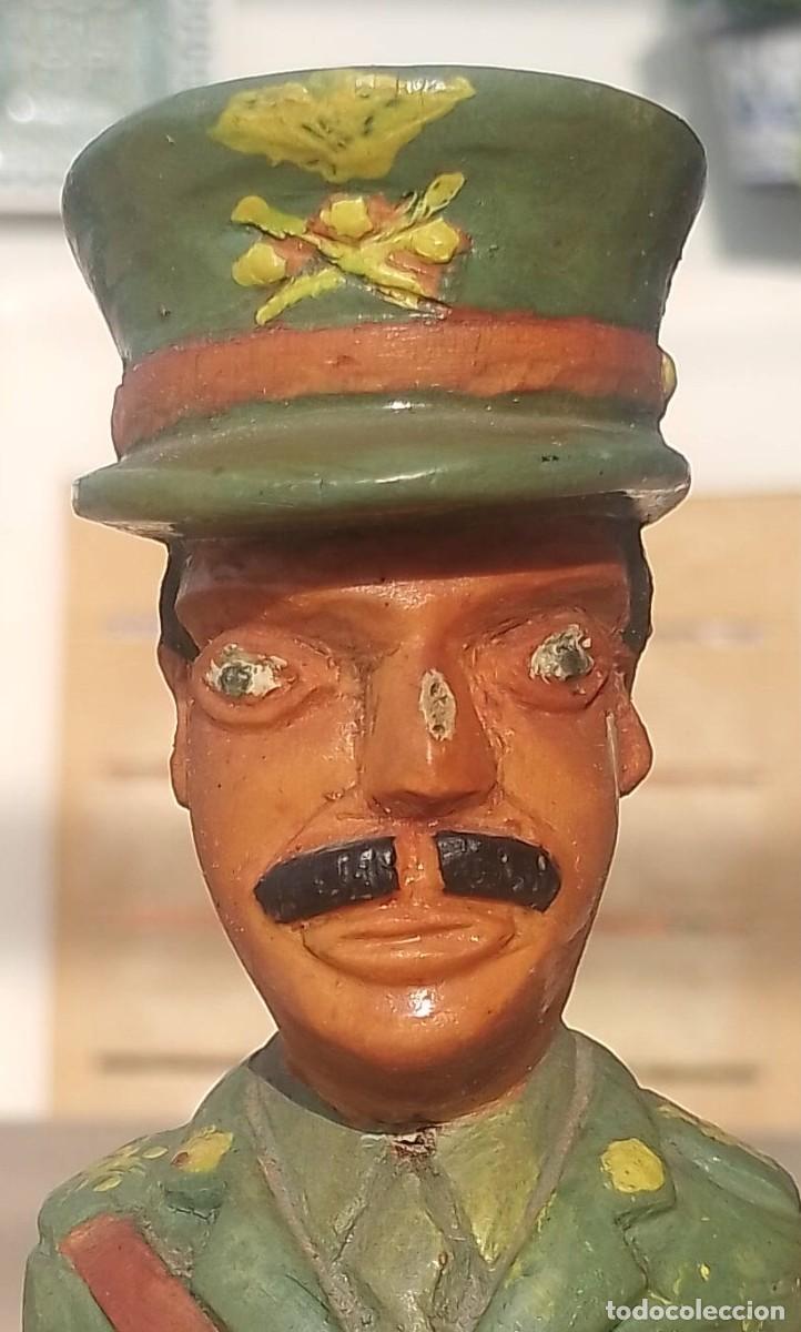 Military Antiques: Teniente General de la Legi&oacute;n Espa&ntilde;ola, talla en madera