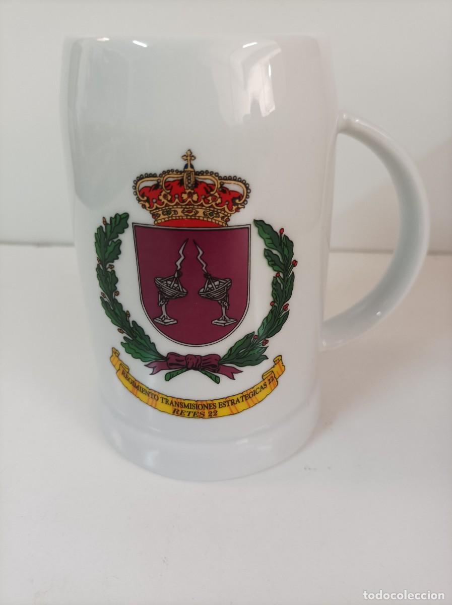 Military Antiques: Ejercito de Tierra. Jarra cer&aacute;mica. Regimiento De Transmisiones Estrategicas 22 - RETES 22.