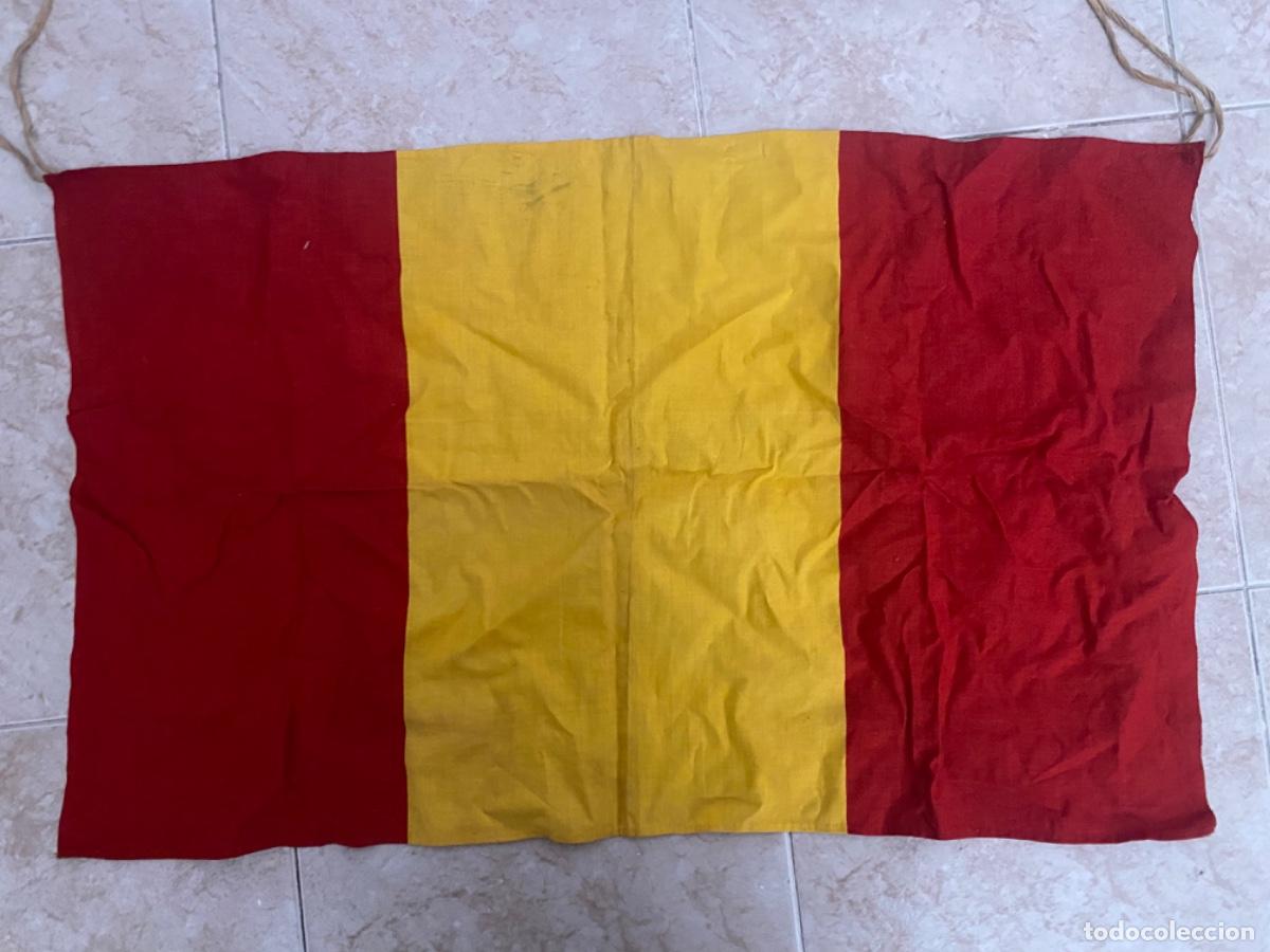 Militaria: ANTIGUA BANDERA PATRI&Oacute;TICA ESPA&Ntilde;OLA PARA VENTANA