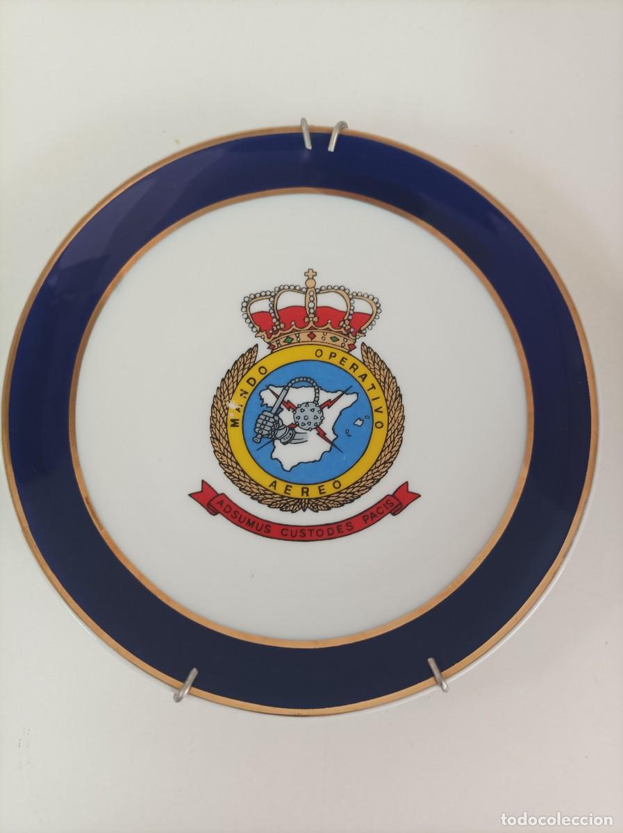 Militaria: Ejercito del Aire. Plato ceramico de colgar. MANDO AEREO OPERATIVO.