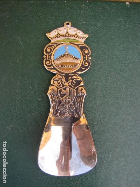 Military Antiques: 71.- Descalzador Valle de los Ca&iacute;dos. Esmalte